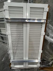 Colonial-W-storm-bars-and-hinges